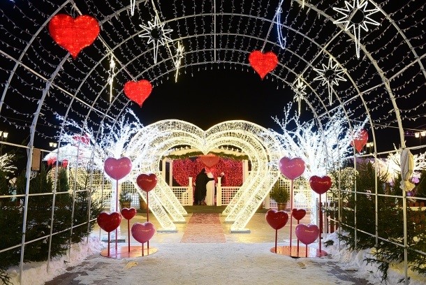 На Кремлевской набережной откроют Фабрику любви